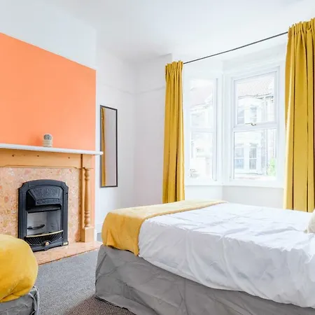 Lansdown Road Retreat *